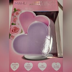 Mahli Sweethearts Aroma Diffuser With Ambient LED Lights Heart Shaped